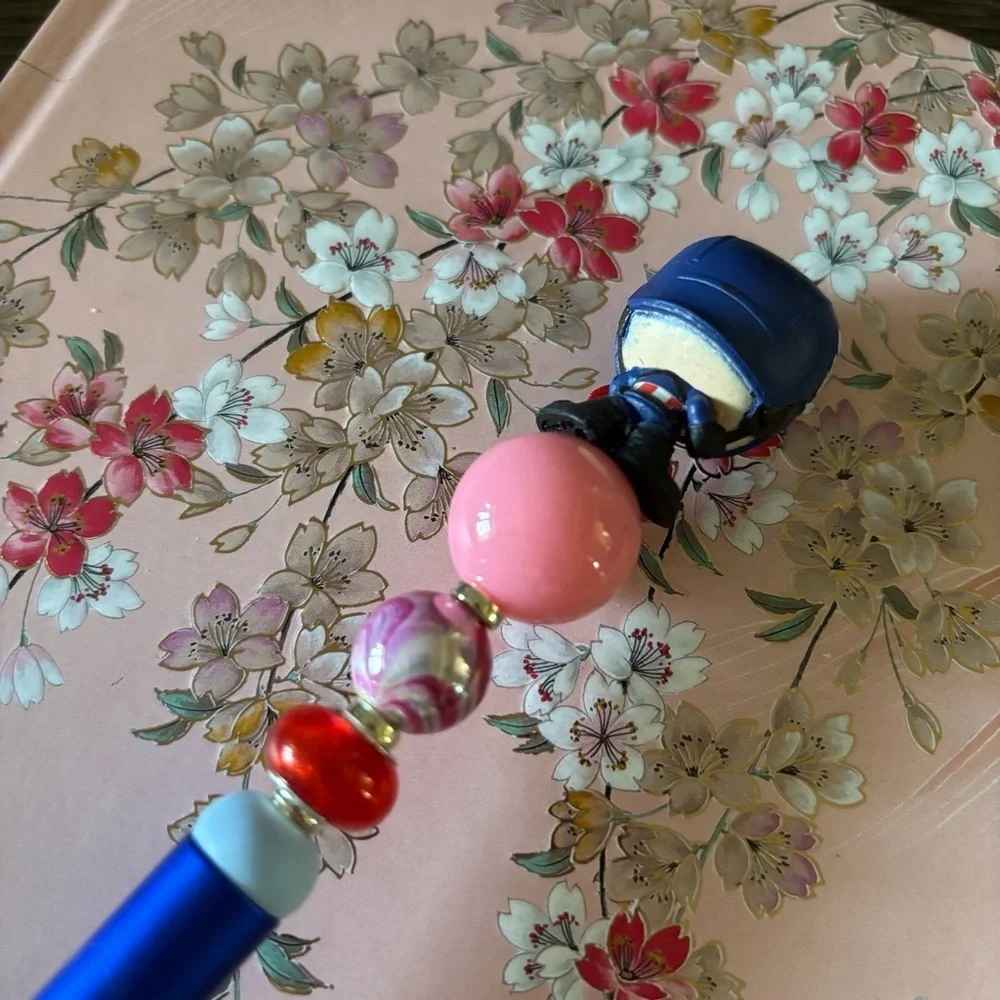 Marvel Doorables: Captain America: Captain America handmade beaded pen